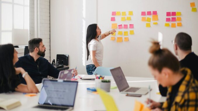 Pourquoi opter pour une formation en commerce aujourd’hui ?